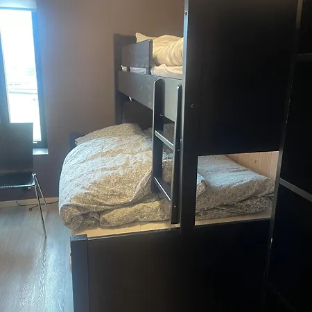 Ski-in & Out Totten Two Bedrooms Apartment *
